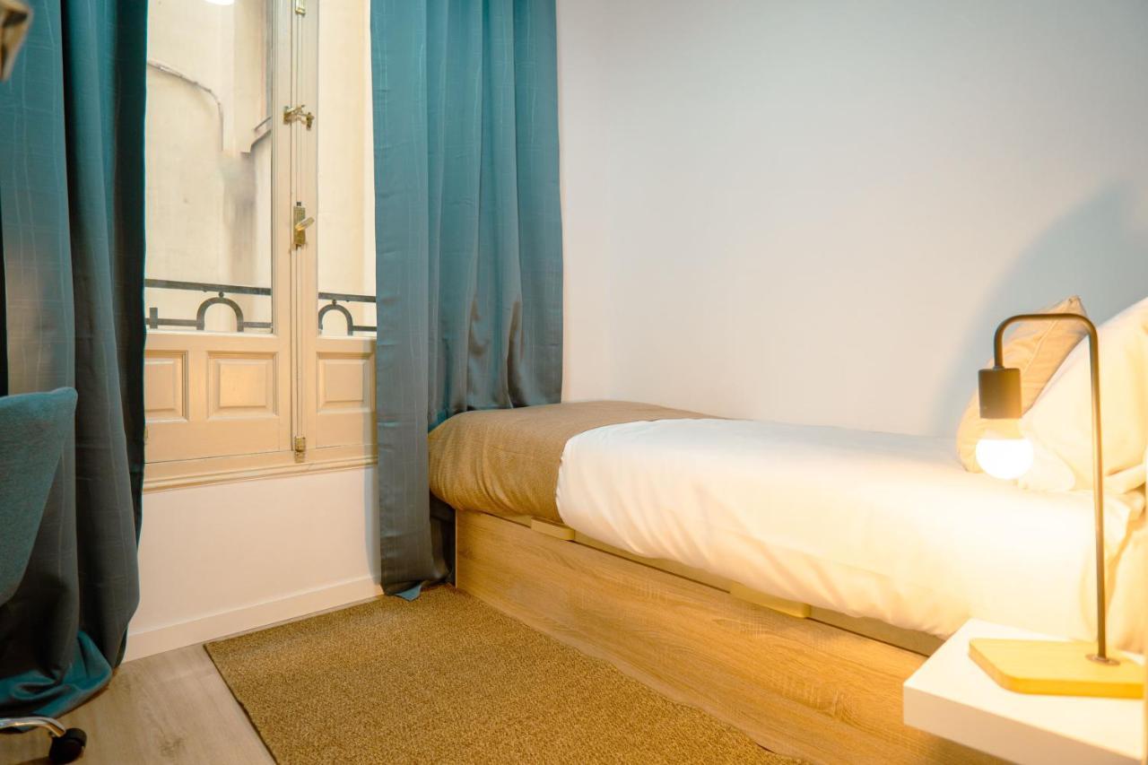 Live It Madrid Gran Via (Adults Only) Hotell Exteriör bild